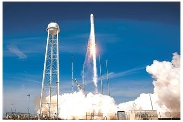 SpaceX将初次载人飞翔民间能撑起美国载人航天吗