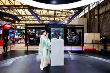 晓芳窑陶瓷展还是ChinaJoy？！魅族17 Pro真敢玩